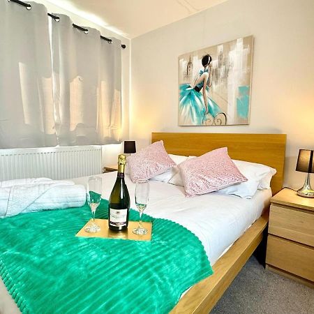 Horizon House, Stunning 2-Bedroom Flat 1, Parking, Netflix, Oxford Kültér fotó
