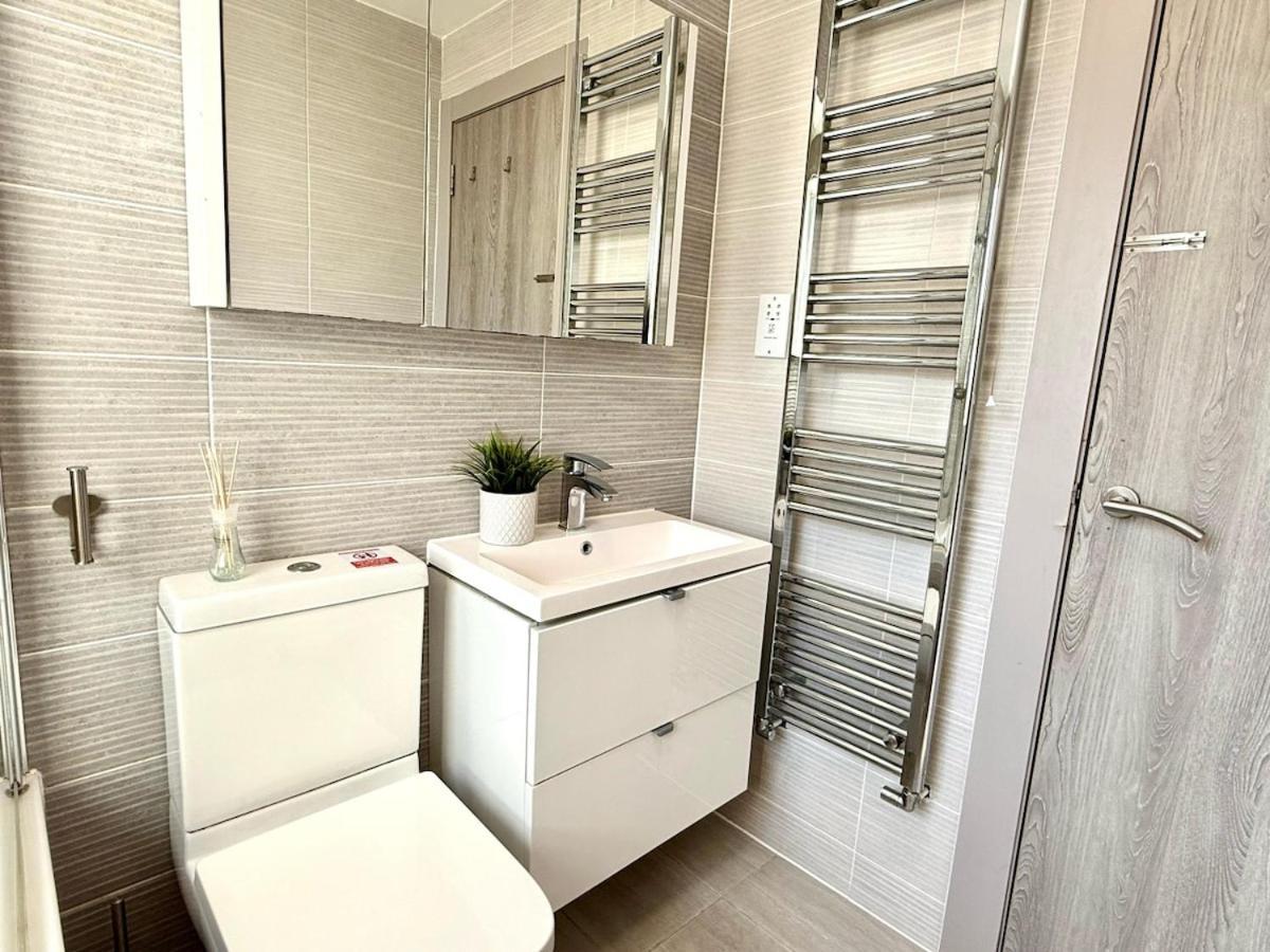Horizon House, Stunning 2-Bedroom Flat 1, Parking, Netflix, Oxford Kültér fotó