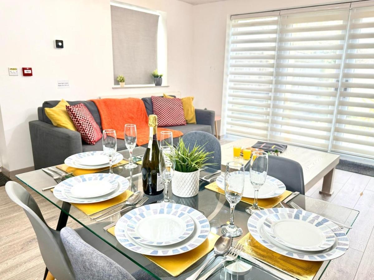 Horizon House, Stunning 2-Bedroom Flat 1, Parking, Netflix, Oxford Kültér fotó