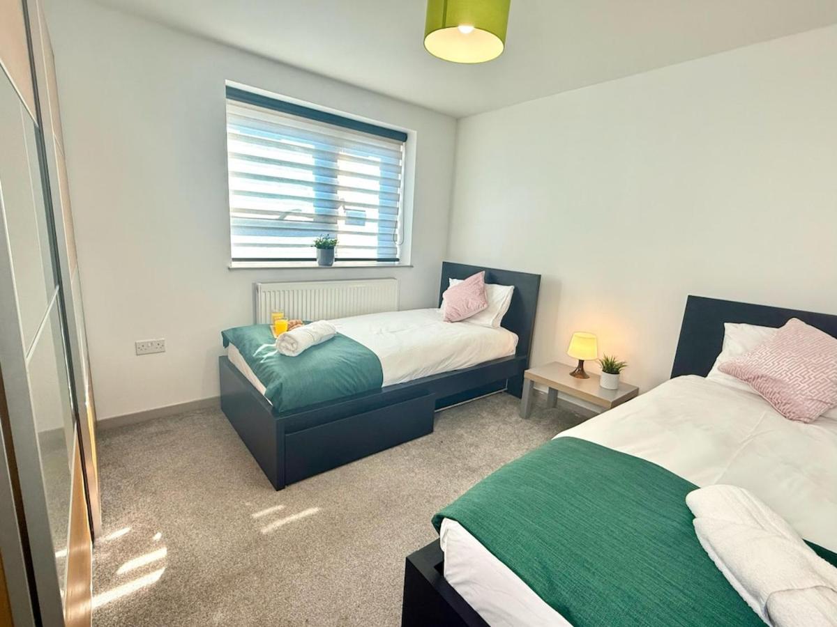 Horizon House, Stunning 2-Bedroom Flat 1, Parking, Netflix, Oxford Kültér fotó