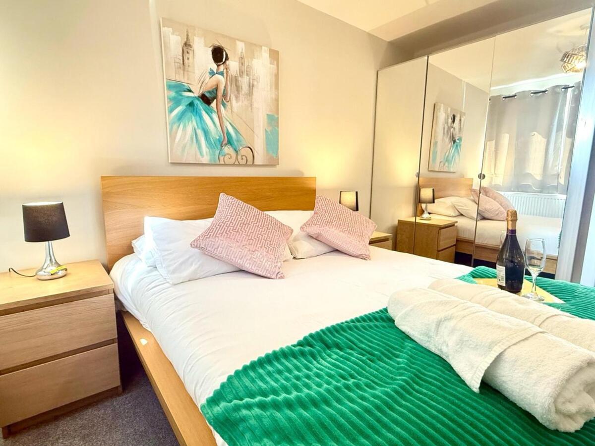 Horizon House, Stunning 2-Bedroom Flat 1, Parking, Netflix, Oxford Kültér fotó