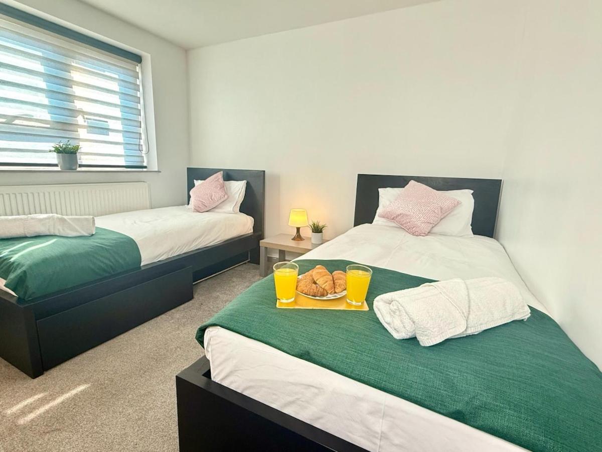 Horizon House, Stunning 2-Bedroom Flat 1, Parking, Netflix, Oxford Kültér fotó