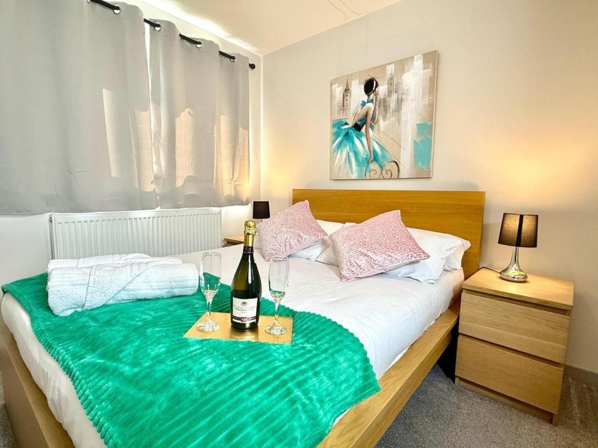 Horizon House, Stunning 2-Bedroom Flat 1, Parking, Netflix, Oxford Kültér fotó