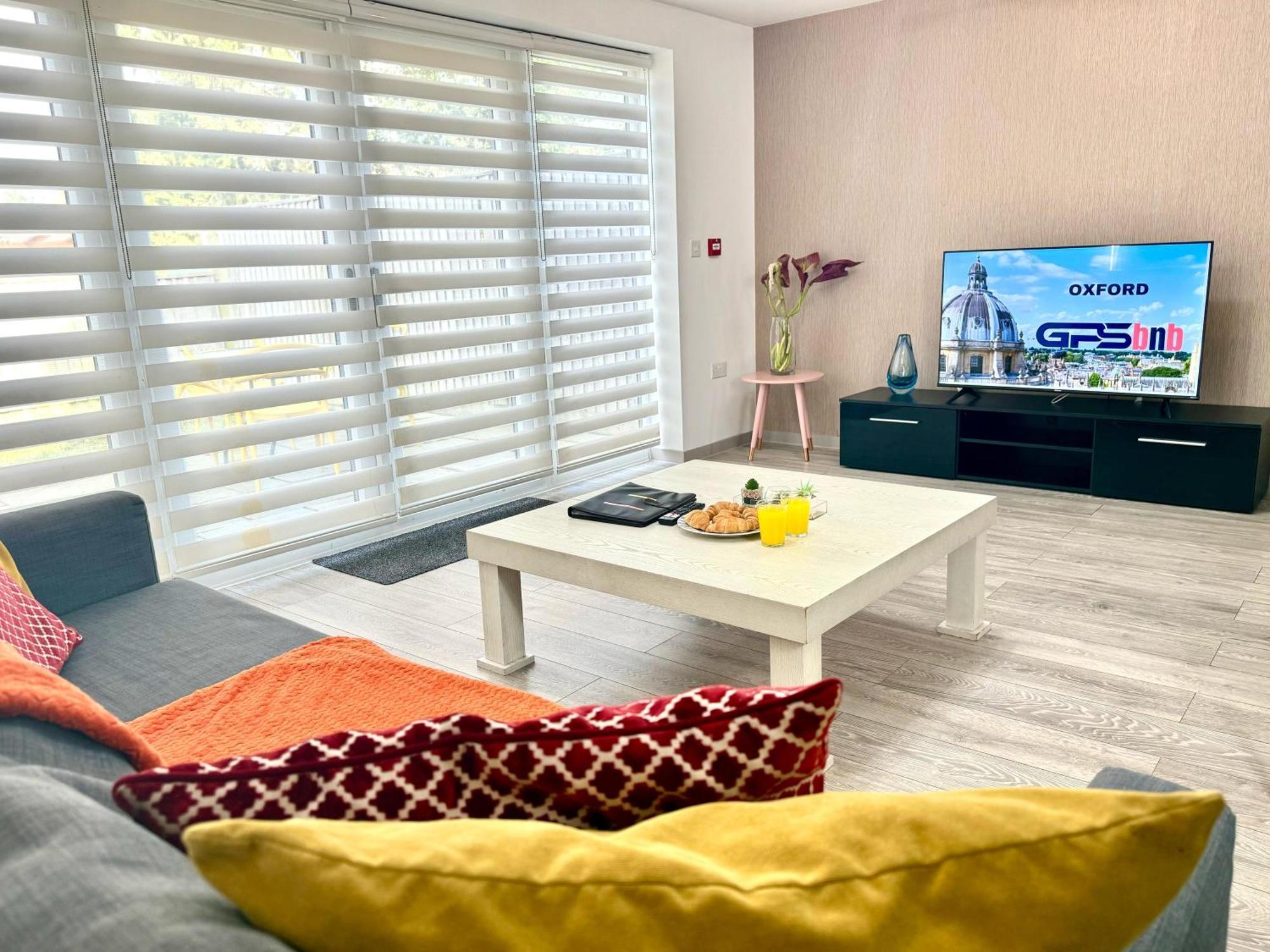 Horizon House, Stunning 2-Bedroom Flat 1, Parking, Netflix, Oxford Kültér fotó