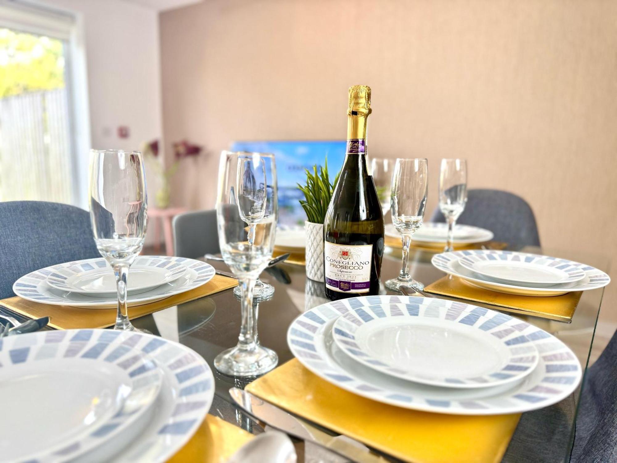 Horizon House, Stunning 2-Bedroom Flat 1, Parking, Netflix, Oxford Kültér fotó